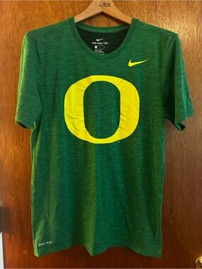 Nike Men’s Medium Oregon Ducks dri-fit